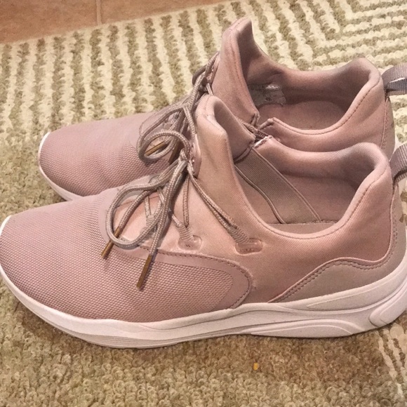 Champion Shoes - Champion C9 sneakers/athletic shoes